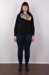 2. Download full pics of Marta (18) from czechcasting.com