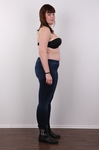 5. Download full pics of Marta (18) from czechcasting.com