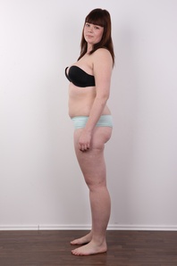 8. Download full pics of Marta (18) from czechcasting.com