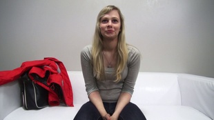 1. Download full pics of Renata (21) from czechcasting.com