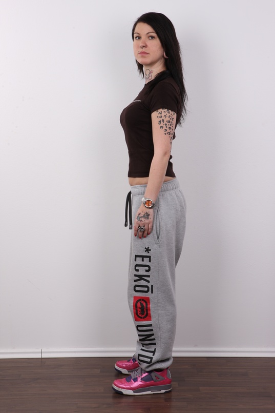 3. Download full pics of Adela (29) from czechcasting.com