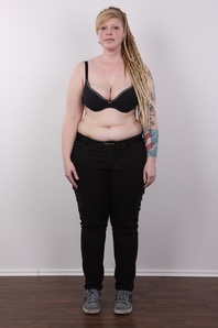 4. Download full pics of Katerina (23) from czechcasting.com