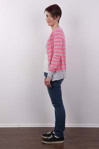 3. Download full pics of Tereza (21) from czechcasting.com