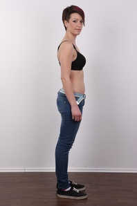 5. Download full pics of Tereza (21) from czechcasting.com