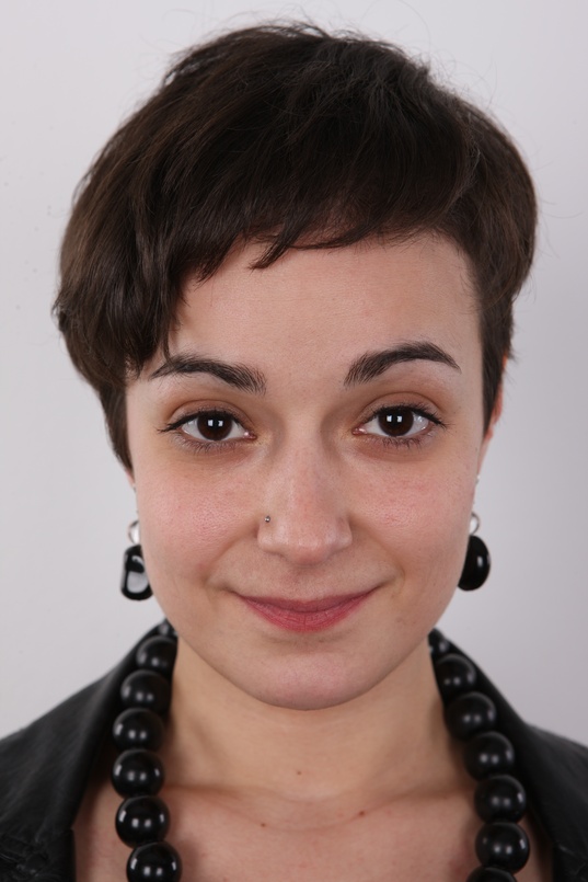 1. Download full pics of Lucie (27) from czechcasting.com