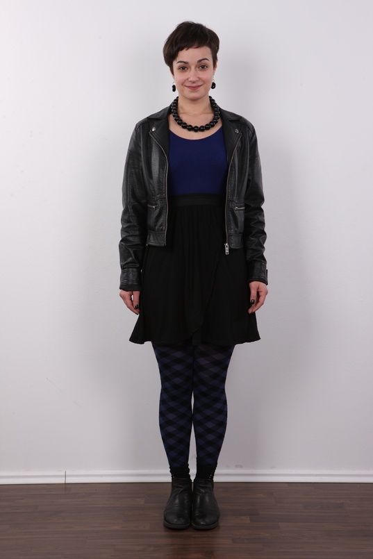 2. Download full pics of Lucie (27) from czechcasting.com