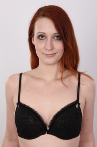 6. Download full pics of Izabela (25) from czechcasting.com