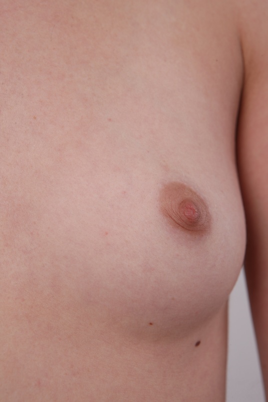 6. Download full pics of Denisa (24) from czechcasting.com