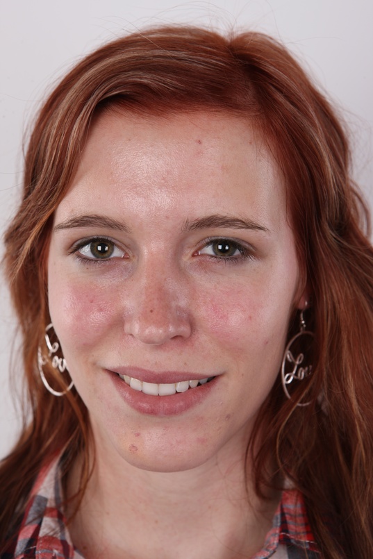 1. Download full pics of Lucie (23) from czechcasting.com