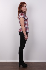 3. Download full pics of Lucie (23) from czechcasting.com