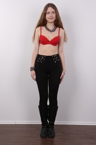 4. Download full pics of Lucie (20) from czechcasting.com