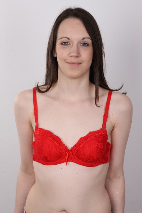 6. Download full pics of Diana (23) from czechcasting.com