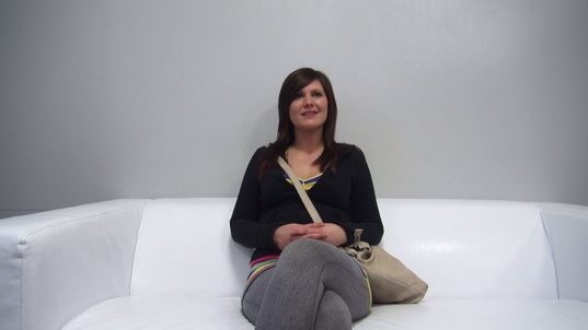 1. Download full pics of Daniela (23) from czechcasting.com