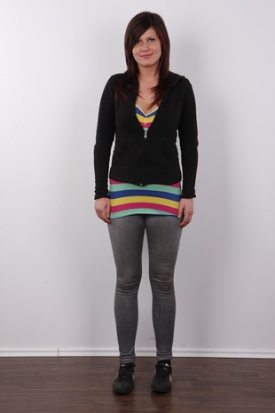 2. Download full pics of model Daniela (23) from czechcasting.com