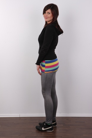 3. Download full pics of model Daniela (23) from czechcasting.com