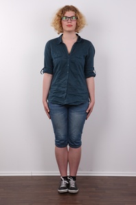 2. Download full pics of Kristyna (19) from czechcasting.com