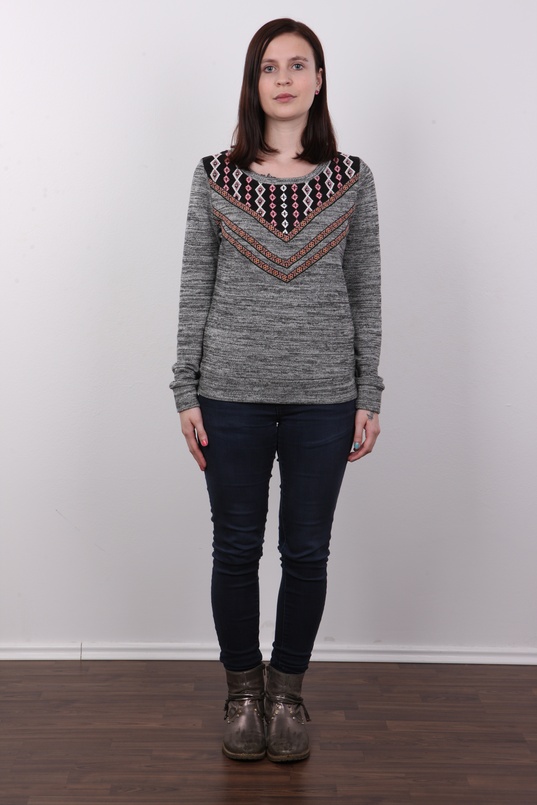 2. Download full pics of Veronika (22) from czechcasting.com