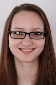 1. Download full pics of Martina (21) from czechcasting.com