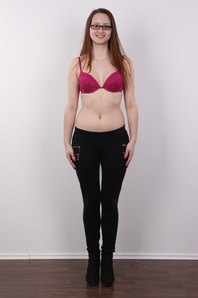 4. Download full pics of Martina (21) from czechcasting.com