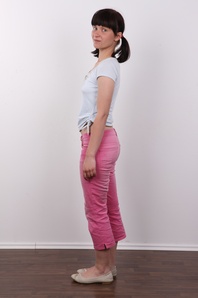 4. Download full pics of Nikola (19) from czechcasting.com