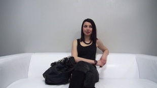 1. Download full pics of Vendula (24) from czechcasting.com