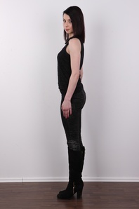 3. Download full pics of Vendula (24) from czechcasting.com