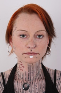 1. Download full pics of Tereza (26) from czechcasting.com