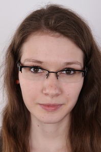 1. Download full pics of Tereza (20) from czechcasting.com