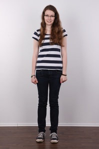 2. Download full pics of Tereza (20) from czechcasting.com