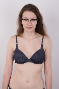 6. Download full pics of Tereza (20) from czechcasting.com