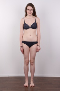 7. Download full pics of Tereza (20) from czechcasting.com