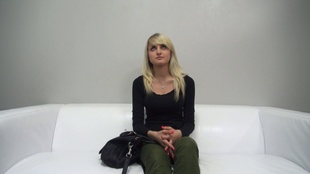 1. Download full pics of Erika (21) from czechcasting.com