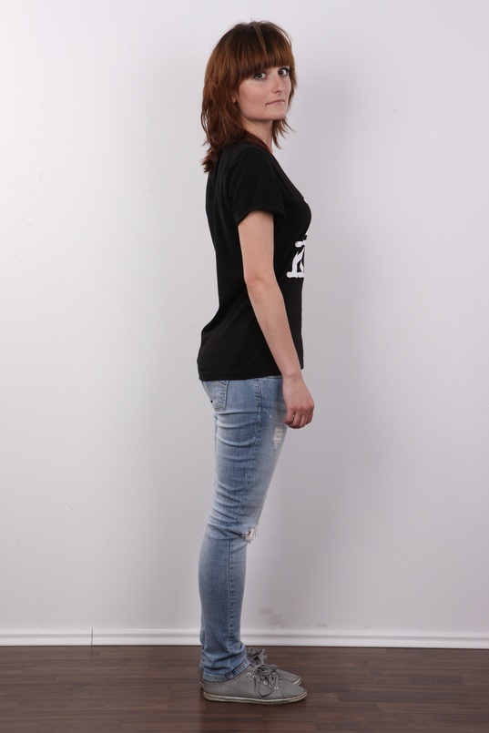 3. Download full pics of Marie (24) from czechcasting.com