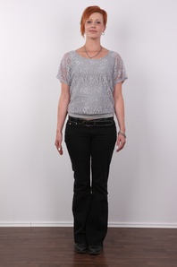 2. Download full pics of Iva (27) from czechcasting.com