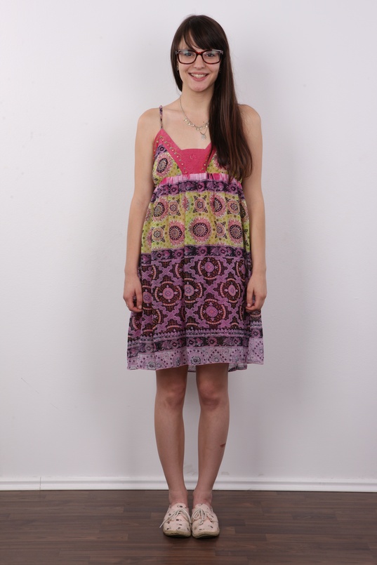 2. Download full pics of Marcela (19) from czechcasting.com