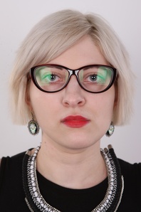 1. Download full pics of Kristyna (24) from czechcasting.com