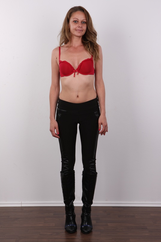 4. Download full pics of Petra (30) from czechcasting.com