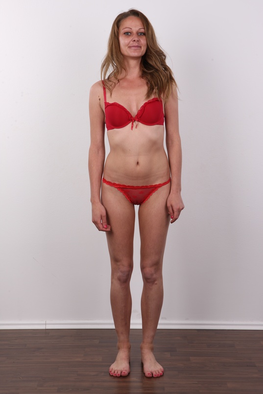 7. Download full pics of Petra (30) from czechcasting.com