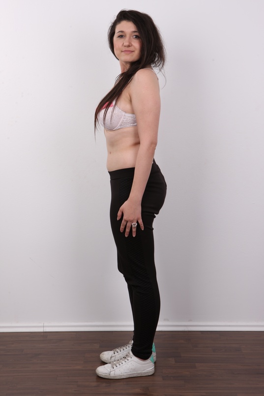 5. Download full pics of Marcela (23) from czechcasting.com