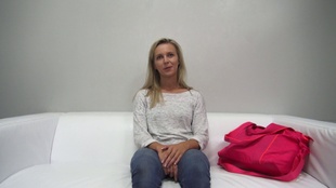 1. Download full pics of Lenka (26) from czechcasting.com