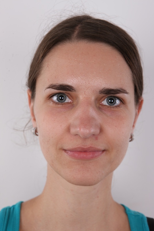 1. Download full pics of Eliska (25) from czechcasting.com