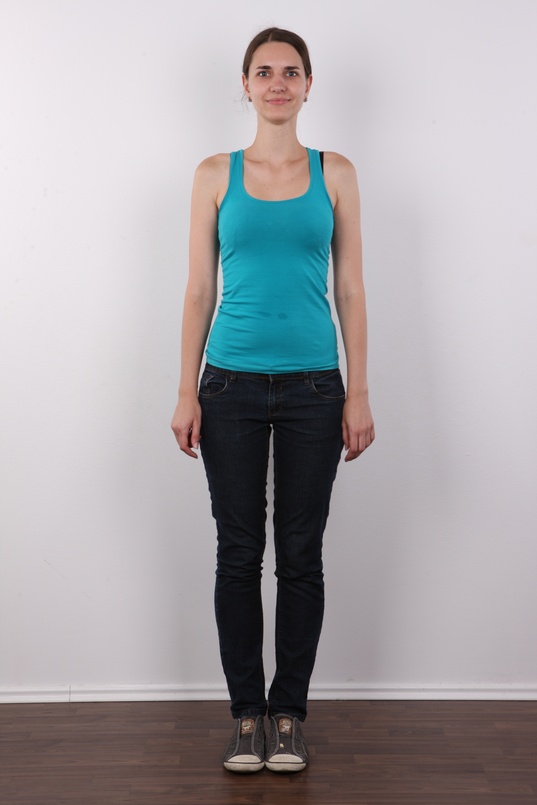 2. Download full pics of Eliska (25) from czechcasting.com