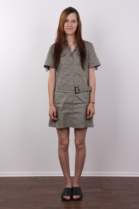 2. Download full pics of Aneta (22) from czechcasting.com