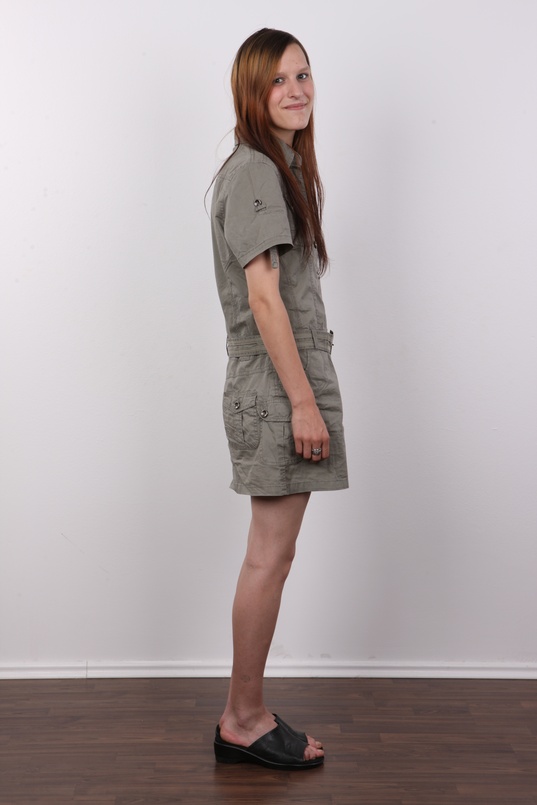 3. Download full pics of Aneta (22) from czechcasting.com