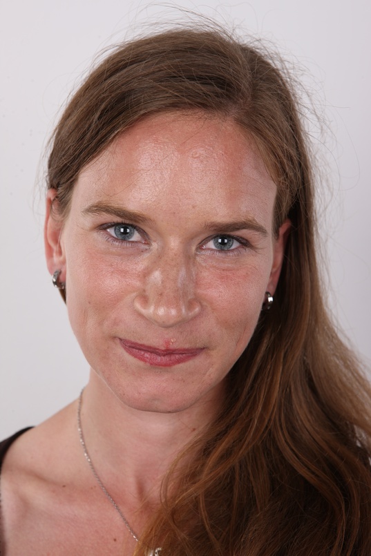 1. Download full pics of Nikola (25) from czechcasting.com