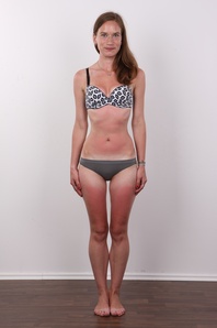 4. Download full pics of Nikola (25) from czechcasting.com