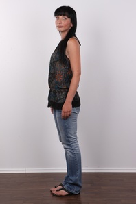 3. Download full pics of Lenka (33) from czechcasting.com