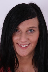 1. Download full pics of Natalie (22) from czechcasting.com