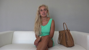 1. Download full pics of Denisa (23) from czechcasting.com