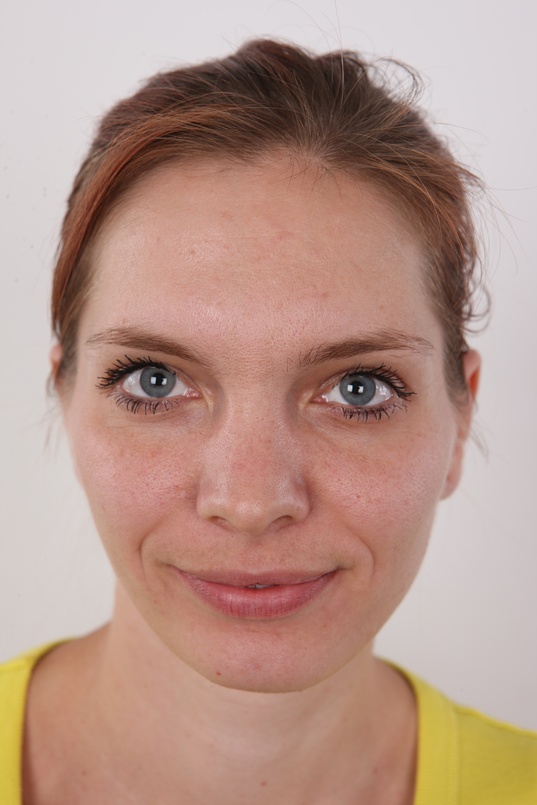 1. Download full pics of Romana (29) from czechcasting.com